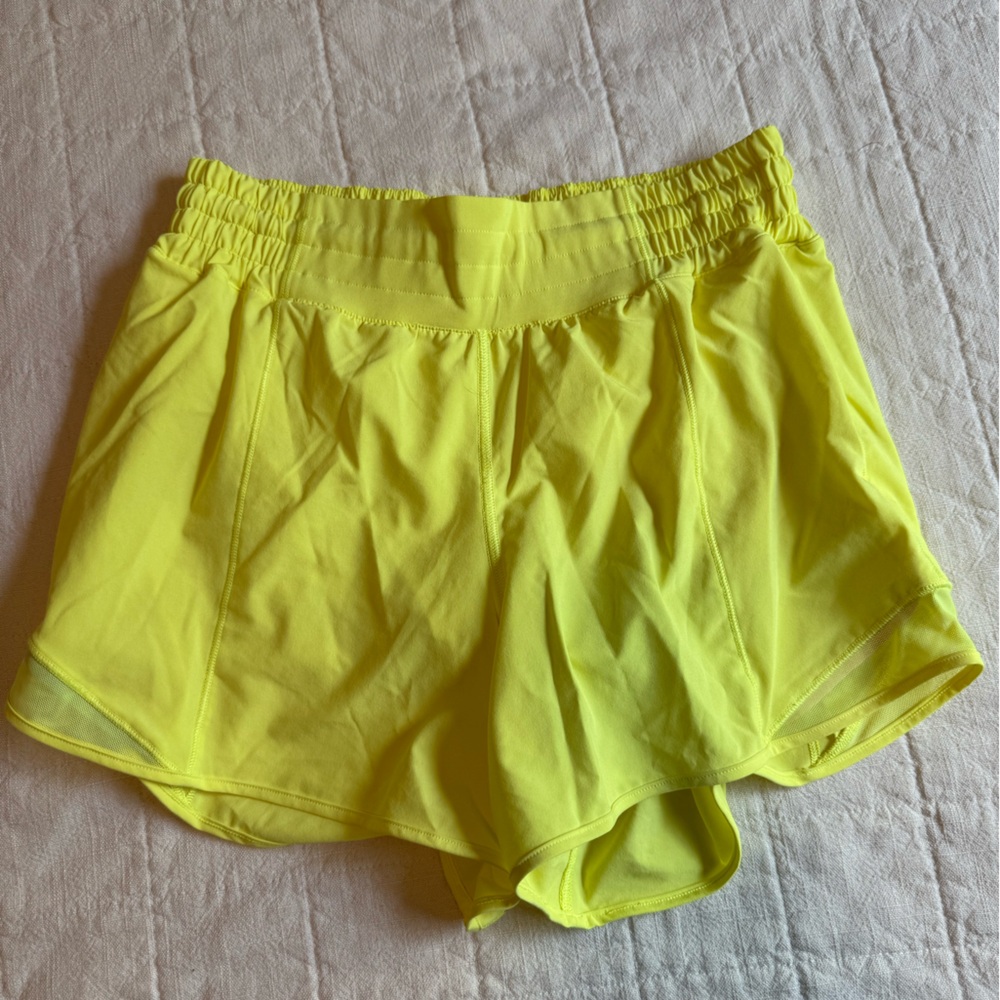 Lululemon Hotty Hot High-Rise Lined Short 4"